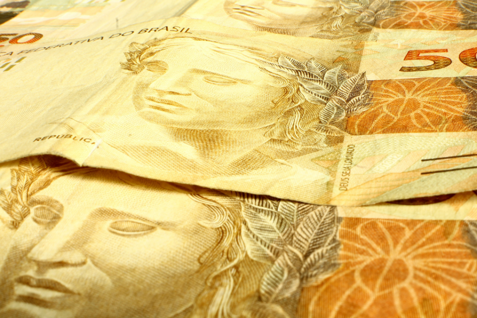 imagem de duas notas de R$ 50