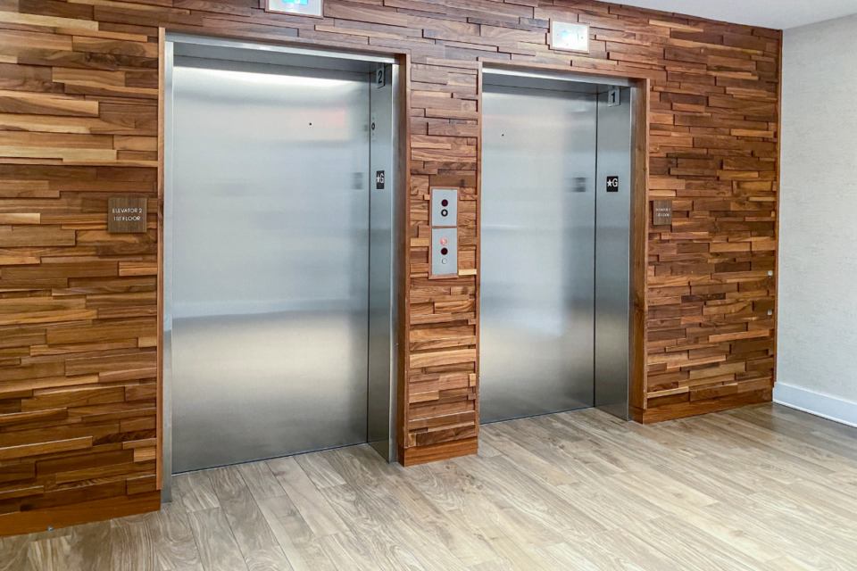 Goiânia proíbe distinção entre elevador social e serviço em prédios