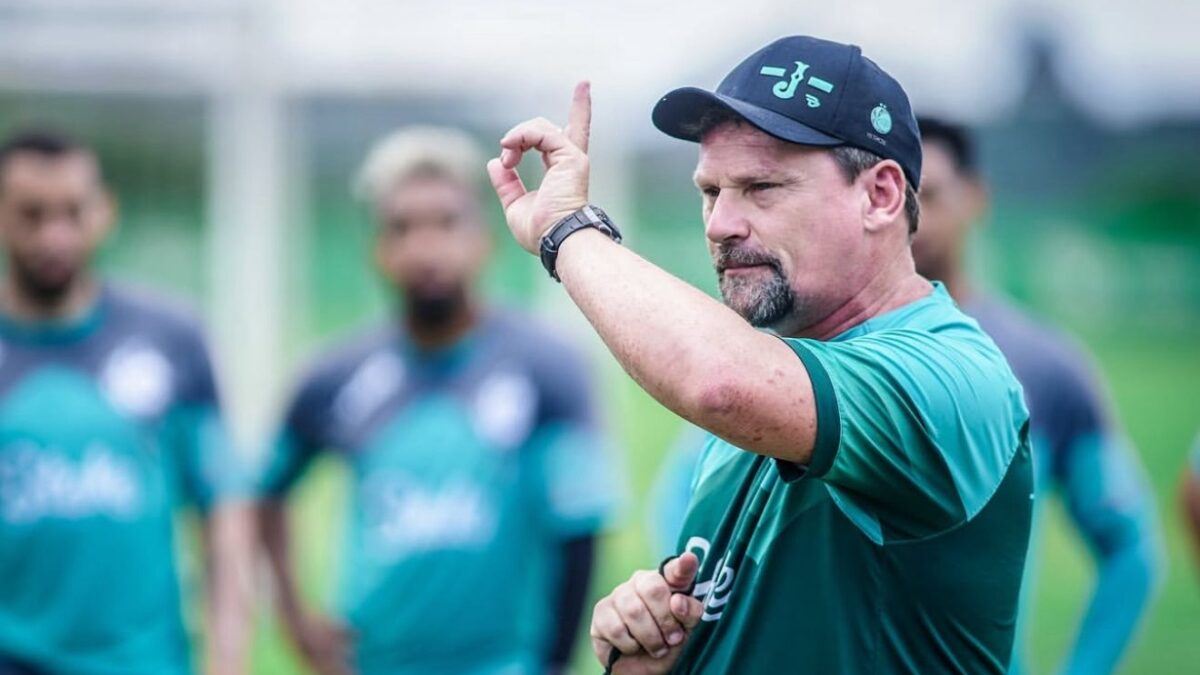 Fábio Matias é anunciado como novo técnico do Atlético GO
