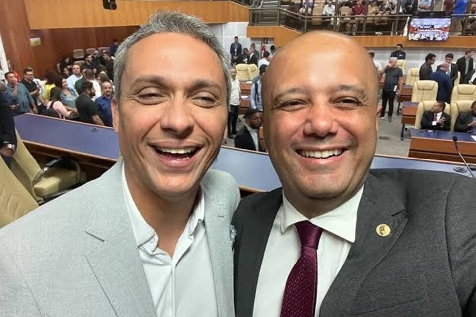 gayer-e-vitor-hugo