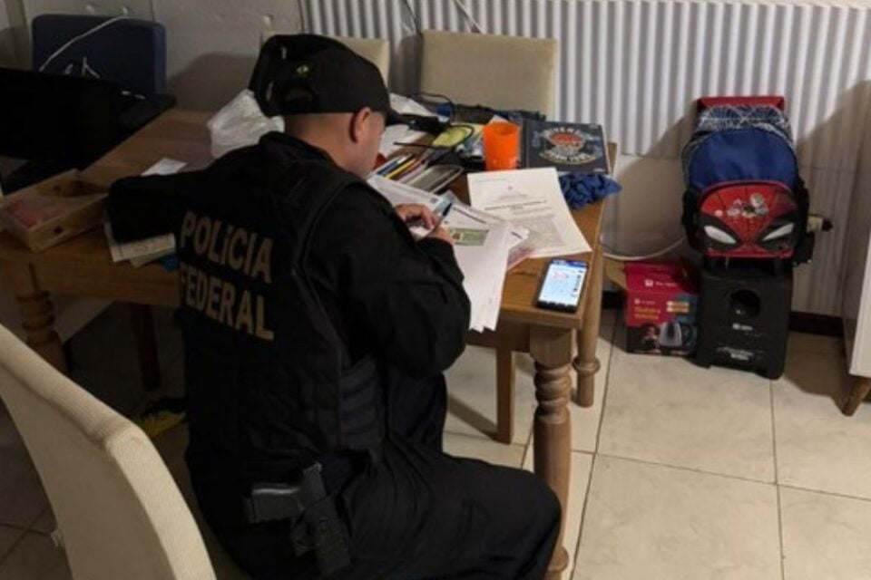 Operação combate esquema com “laranjas” que desviou R$ 206 milhões de contas bancárias em Goiás e no DF