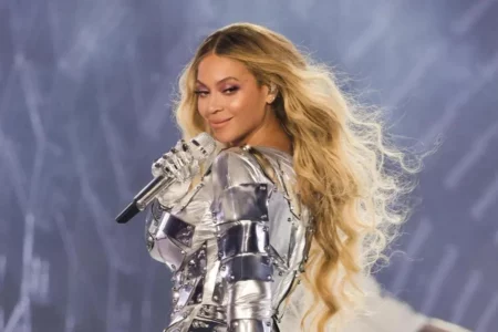 Beyoncé lidera enquete lançada por Eduardo Paes sobre próximo show internacional em Copacabana