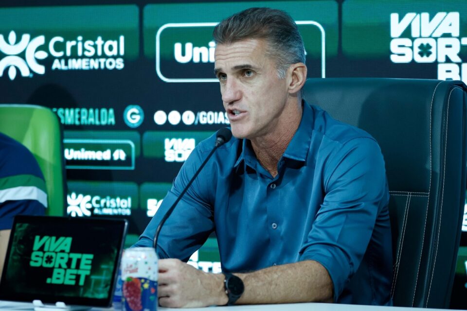 Vagner Mancini, técnico do Goiás