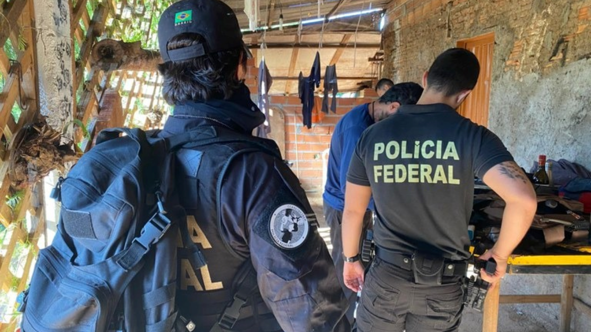 imagens da busca na casa do suspeito