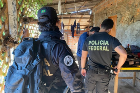 imagens da busca na casa do suspeito