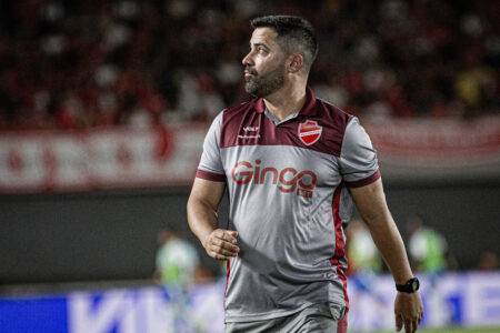 Vila Nova perde para o Cruzeiro e é eliminado a Copa do Brasil