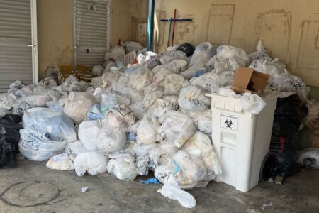 Hospital fechado pela polícia tinha ordem de despejo da Justiça