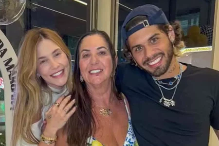 Mãe de Virginia diz que soube da separação ao mesmo tempo que o público