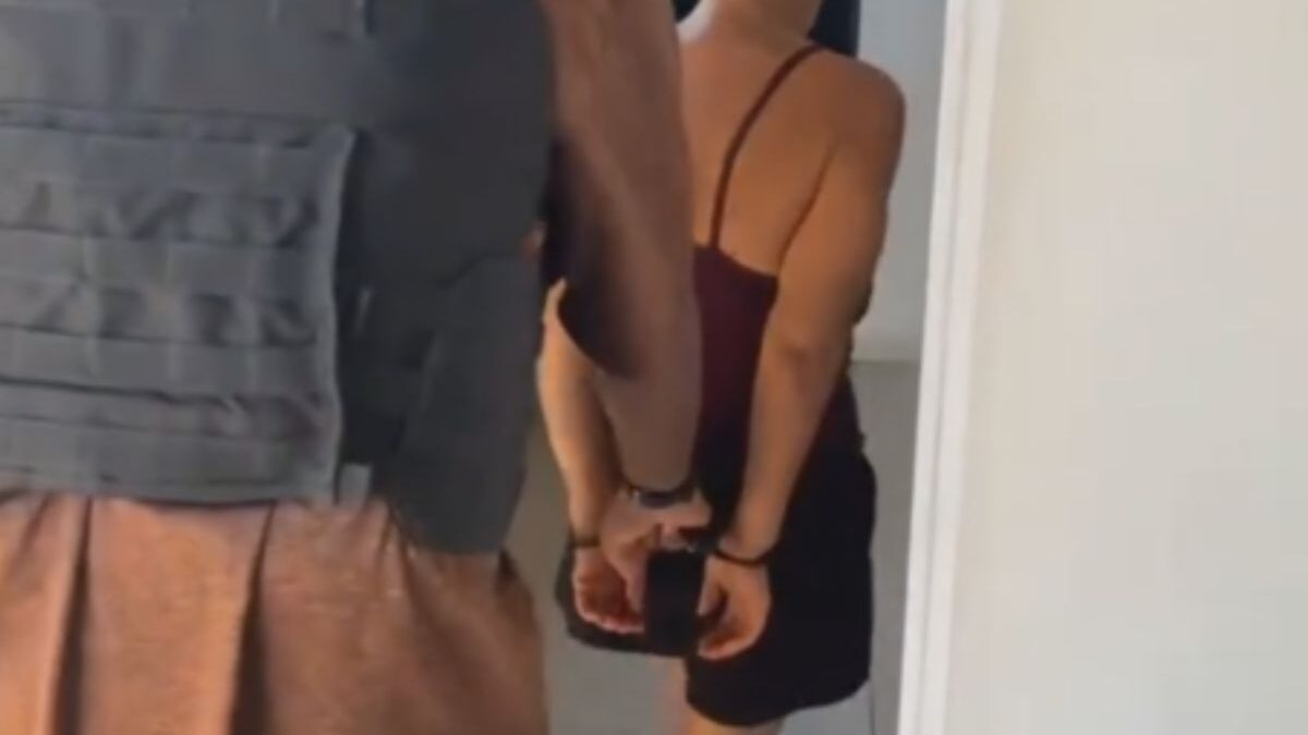 Mulher que teve a língua mordida é presa (Foto: Reprodução)