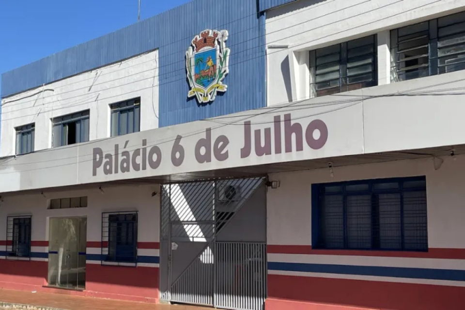 Prefeitura em Goiás lança processo seletivo com salários de até R$ 4.588,50