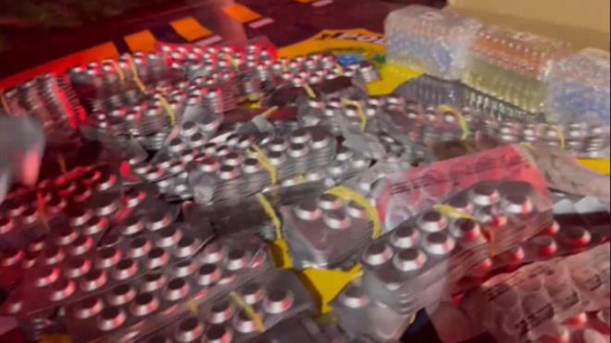 Medicamentos apreendidos (Foto: Reprodução)