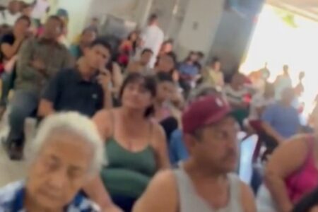 Pacientes denunciam superlotação na UPA do Jardim Itaipu, em Goiânia; vídeo Mulher revoltada gravou vídeo no local; SMS se manifestou