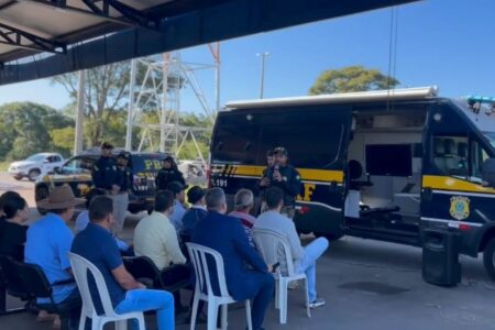 A imagem mostra abertura da campanha