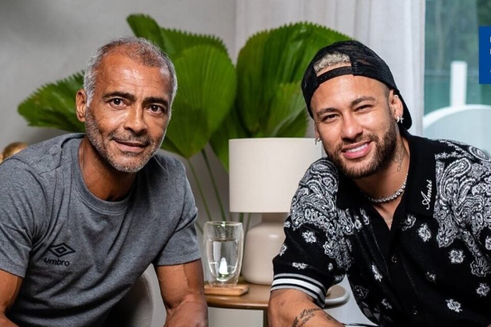 Neymar e Romário durante entrevista do Baixinho com o jogador do Santos