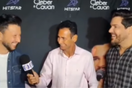 Entrevista de repórter mudo com dupla sertaneja viraliza nas redes sociais