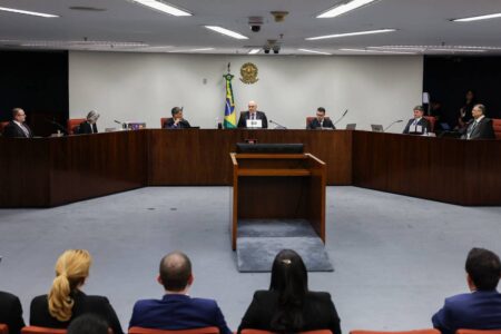 Turma do STF forma maioria para tornar réus mais 7 envolvidos na trama golpista