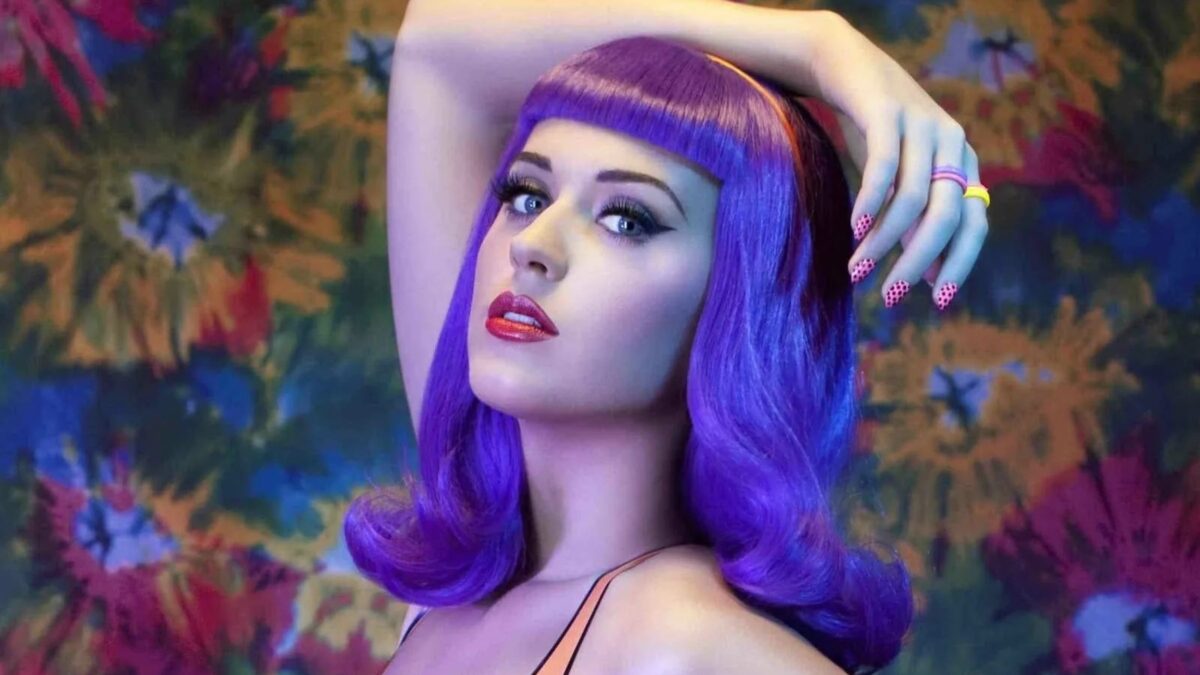 Katy Perry anuncia shows em Brasília e Curitiba; saiba datas e locais Cantora fará show no The Town veja valores dos ingressos