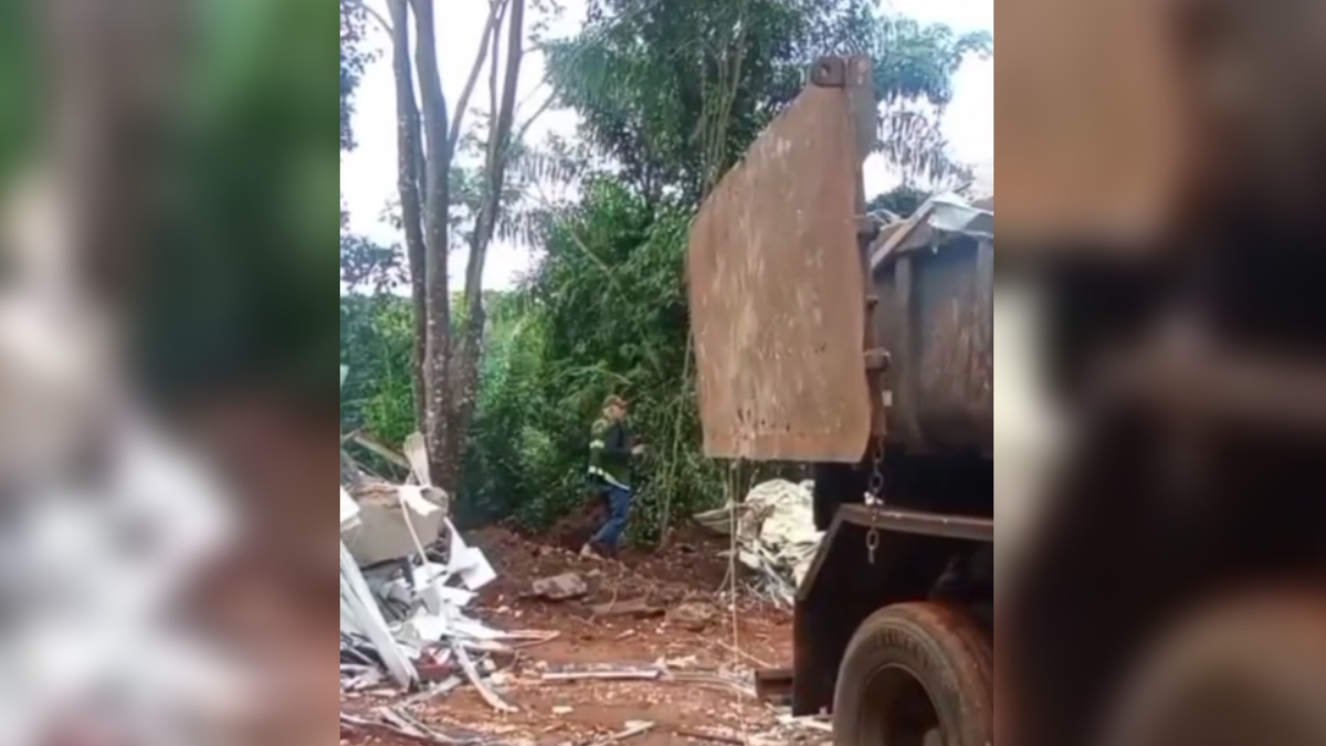 Fiscalização Ambiental apreende caminhão em flagrante por descarte clandestino em Goiânia