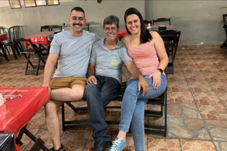 Sérgio Lino e os filhos (Foto: Reprodução)