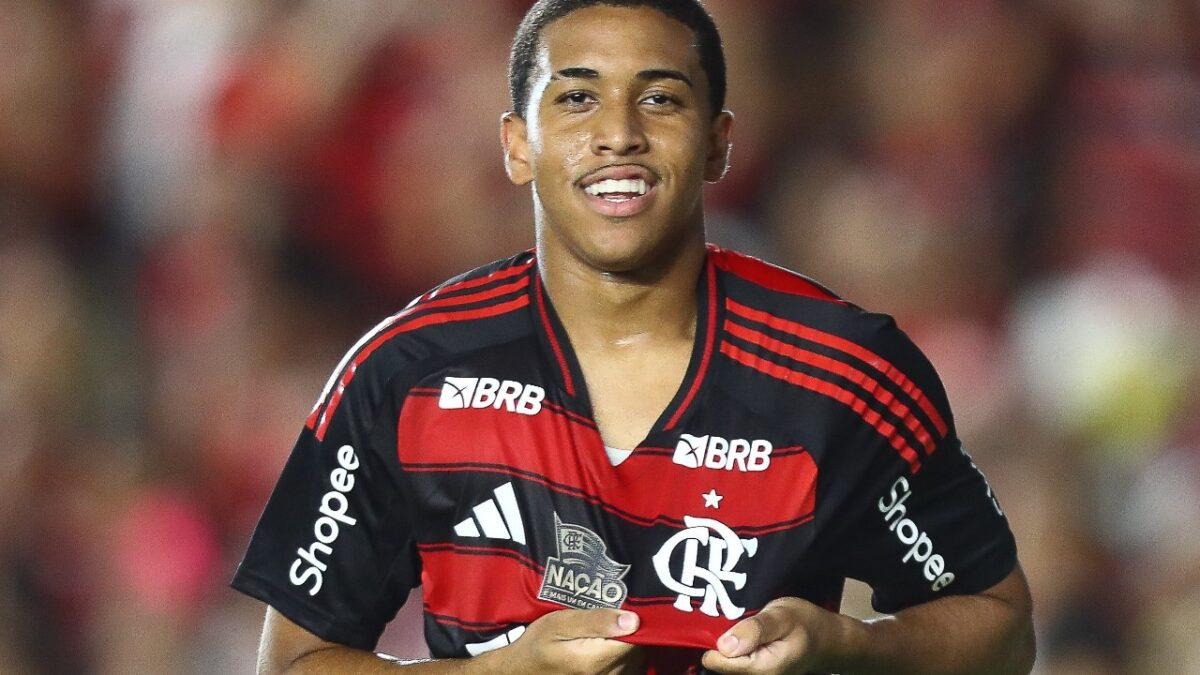 Joshua marcou seu primeiro gol como profissional
