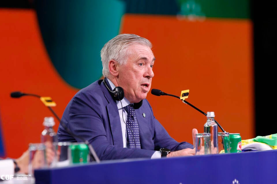 Carlo Ancelotti, durante sua apresentação e primeira convocação pela Seleção Brasileira
