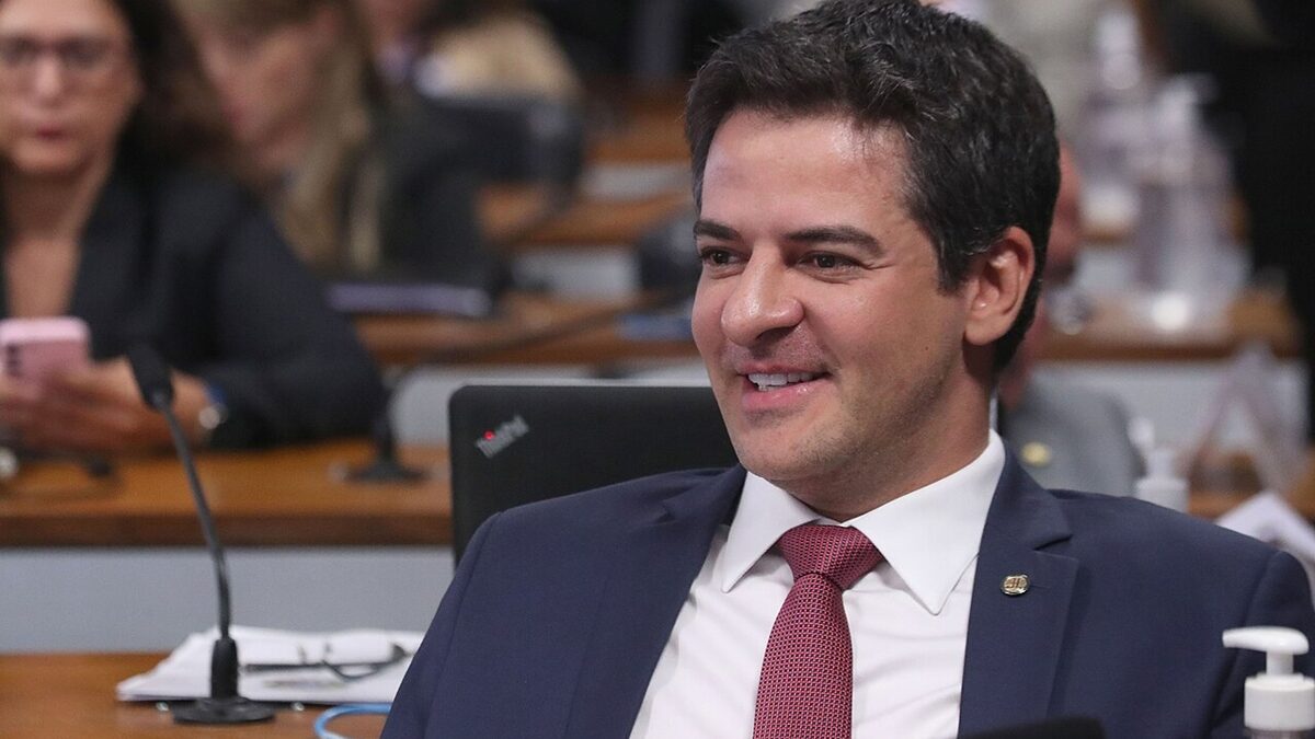 Deputado Ismael Alexandrino na mira do PL e outros partidos