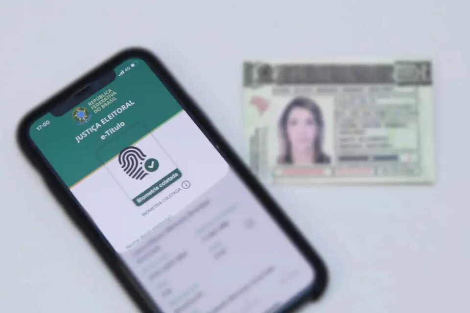 Prazo para regularizar título de eleitor termina nesta segunda-feira (19) Mais de 5 milhões de eleitores correm risco de perder o título
