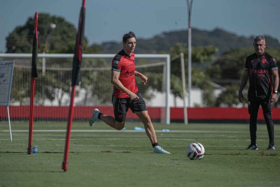 Shaylon deverá retornar ao time do Atlético Goianiense pelo Brasileiro Série B