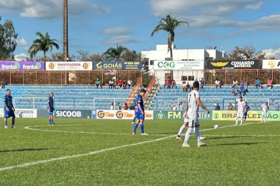 Jogo entre Goianésia e Aparecidense pela Série D
