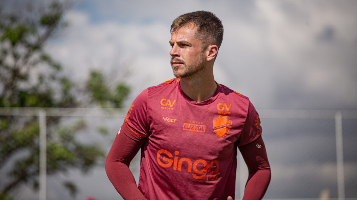 Bernardo Schappo, zagueiro do Vila Nova