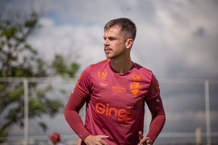 Bernardo Schappo, zagueiro do Vila Nova
