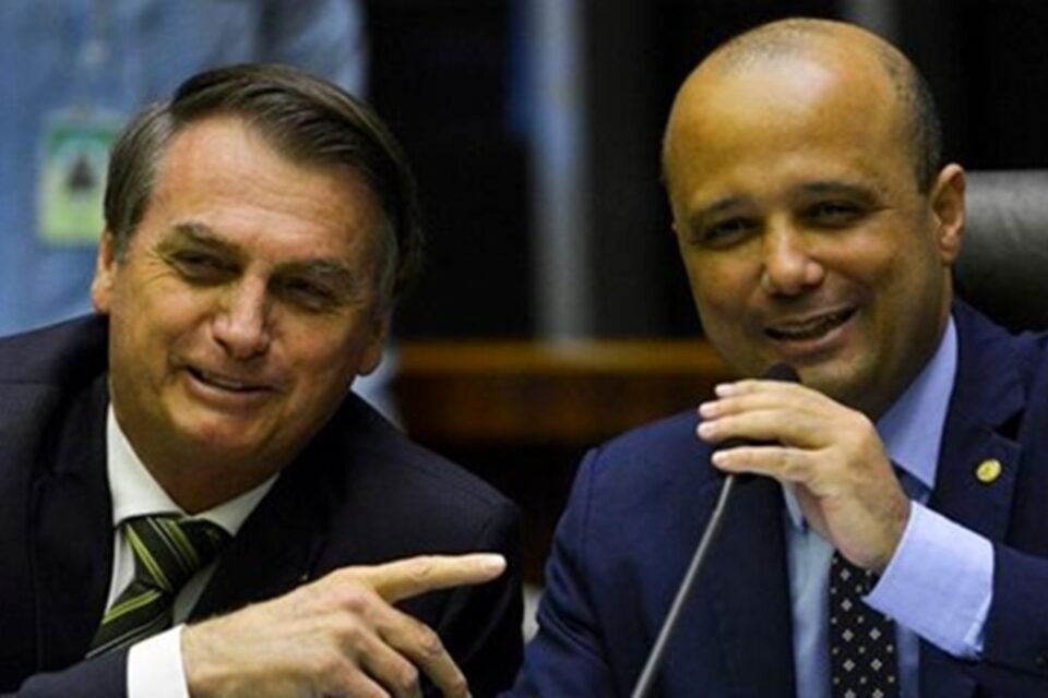 bolsonaro-e-vitor-hugo