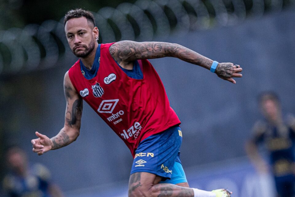 Neymar em atividade no Santos