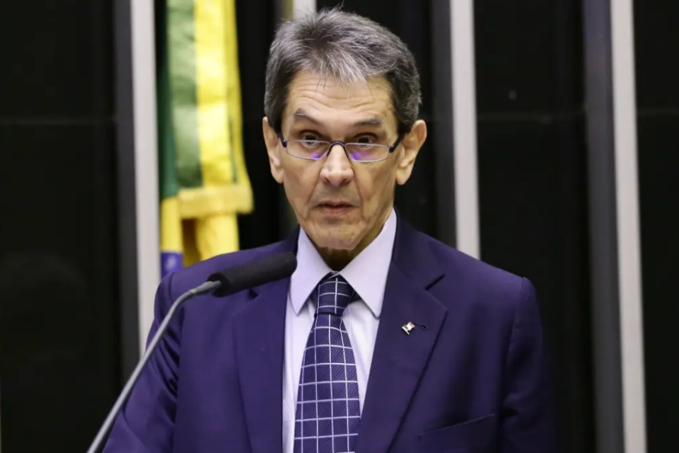 Ex-deputado Roberto Jefferson tem prisão domiciliar concedida pelo STF