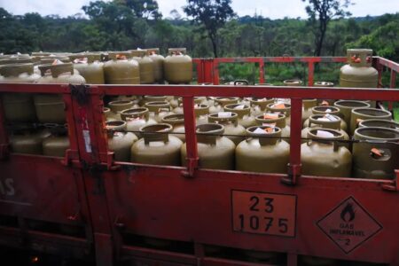 Gás de cozinha sofre aumento de até R$ 12 em Goiás