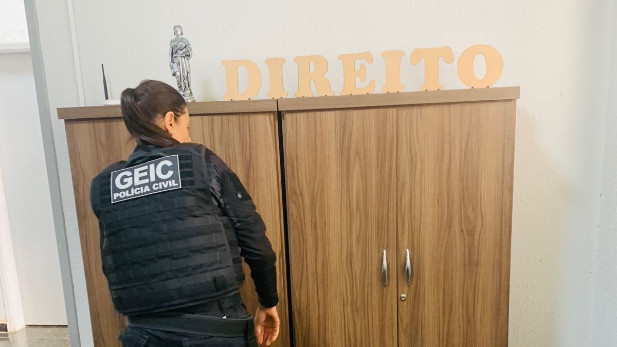 Polícia instiga grupo suspeito de vender falsos históricos escolares para curso de Direito em Anápolis