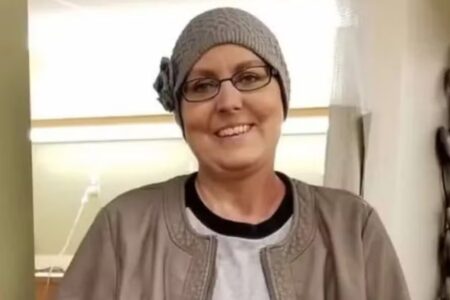 Mulher vence câncer quatro vezes e morre após ser atingida por bala perdida dentro de casa estava limpando a arma quando se deu o disparo