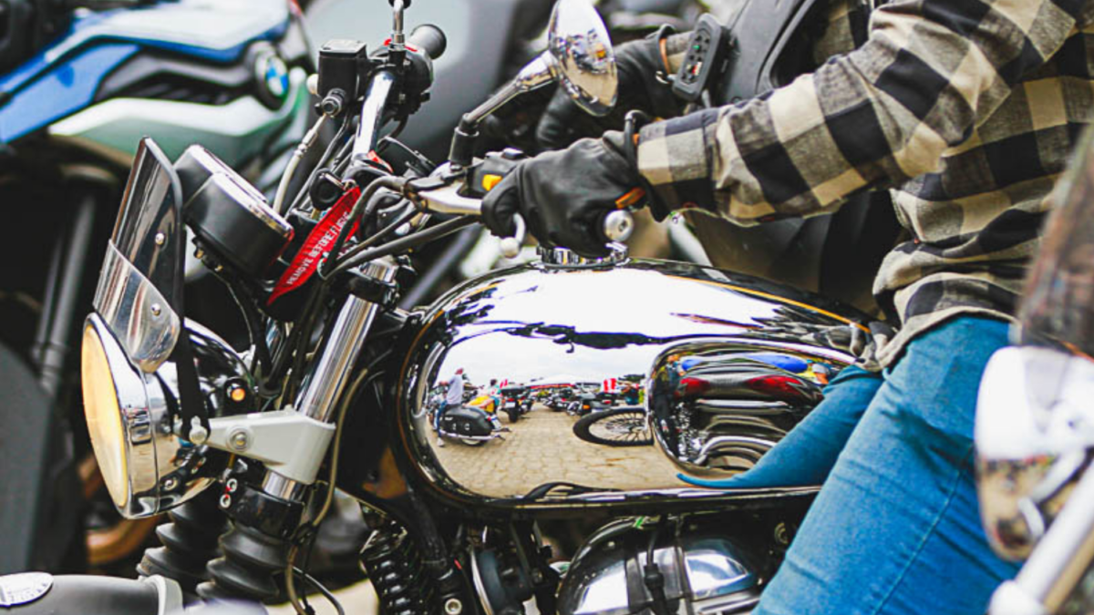 Encontro reúne motos clássicas e show gratuito em Goiânia neste final de semana