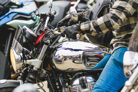 Encontro reúne motos clássicas e show gratuito em Goiânia neste final de semana