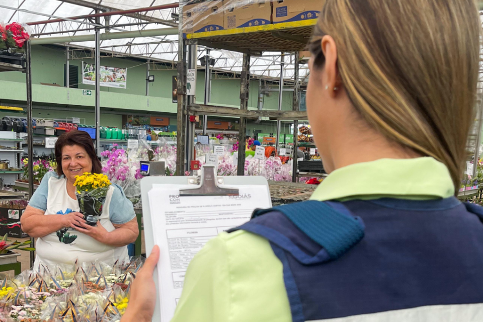 Dia das Mães: pesquisa do Procon Goiás aponta variação de até 201% em preços de presentes