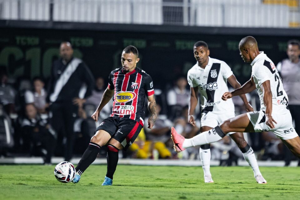 ponte Preta marca no primeiro tempo e decide partida diante o Anápolis