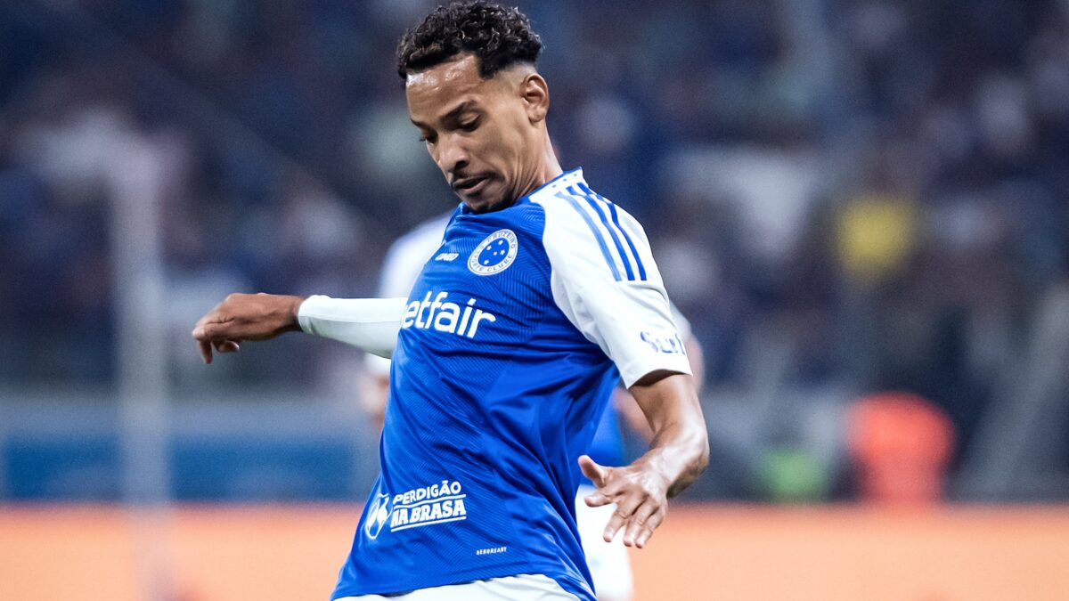 Cruzeiro vence Flamengo