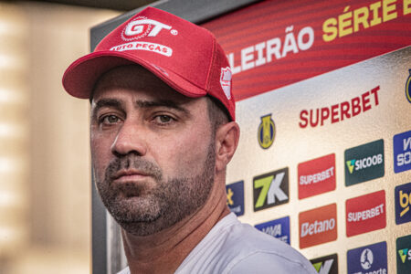 Lacerda lamenta derrota, mas admite que equipe não jogou bem