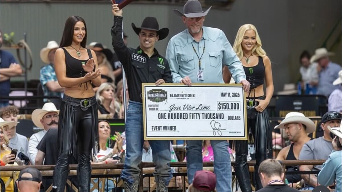 José Vítor Leme vence mundial de montaria