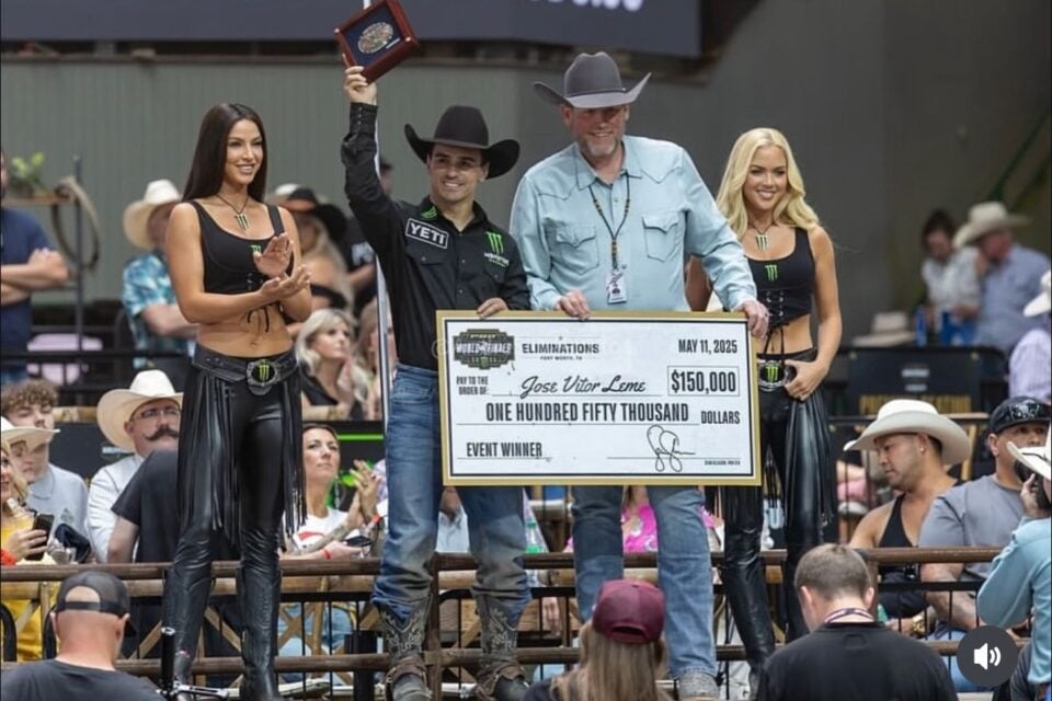 José Vítor Leme vence mundial de montaria