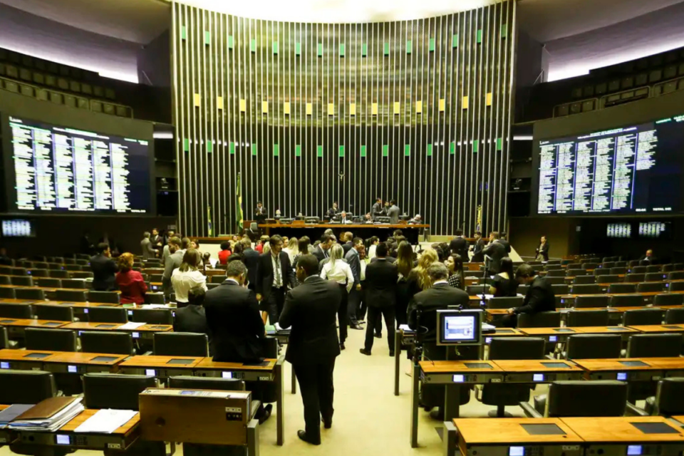 Projeto que prevê aumento do número de deputados entra na pauta da Câmara (Foto: Agência Brasil)