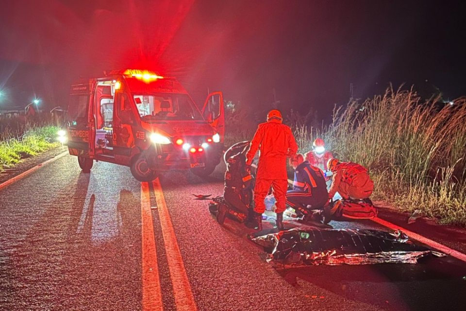 Motociclista morre após ser atingido por caminhão na GO-213, próximo a Caldas Novas