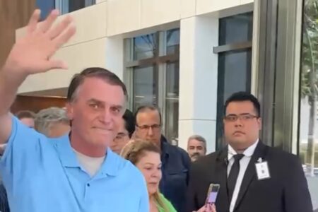 Bolsonaro recebe alta e deixa hospital em Brasília