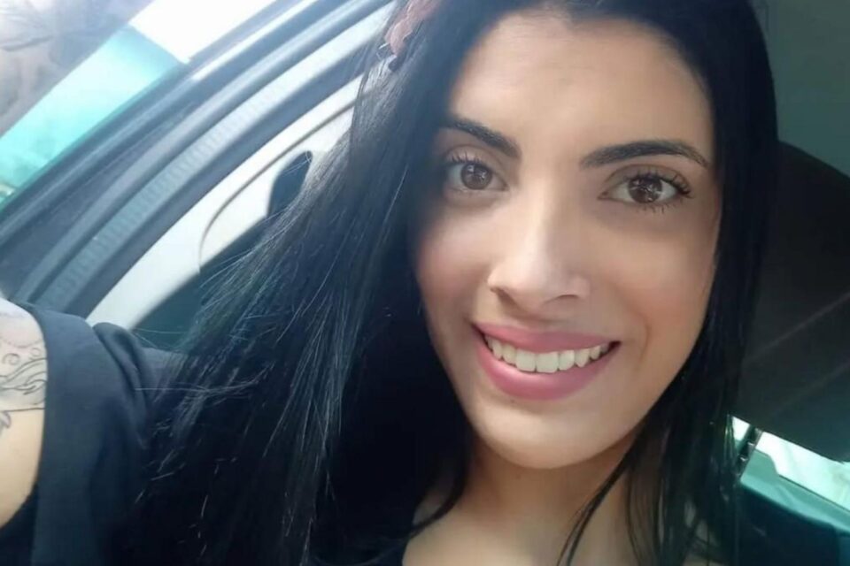 Imagem da jovem que foi encontrada