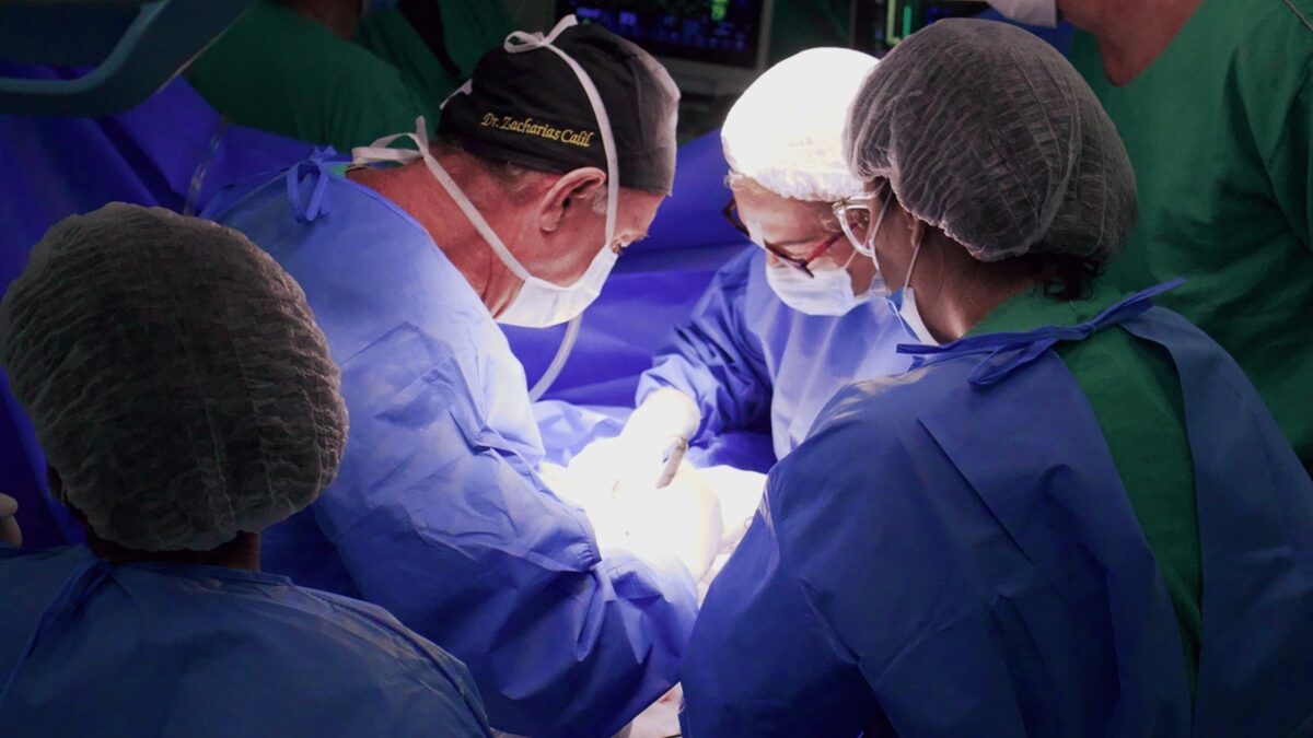 Hecad realiza nova cirurgia de separação de siamesas nesta terça-feira
